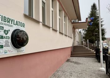 Jest bezpieczniej, zamontowali defibrylator 6 Fot FB Rafal Wilczewski