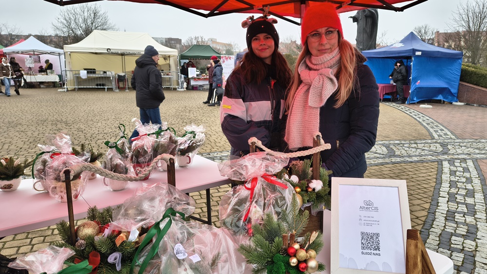 Święta tuż tuż. W Ełku trwa Jarmark Bożonarodzeniowy 12 Jarmark Bozonarodzeniowy Elk 2025 10