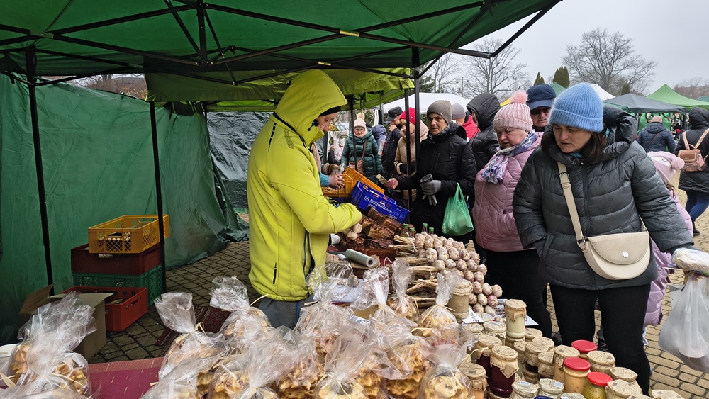 Święta tuż tuż. W Ełku trwa Jarmark Bożonarodzeniowy 16 Jarmark Bozonarodzeniowy Elk 2025 15