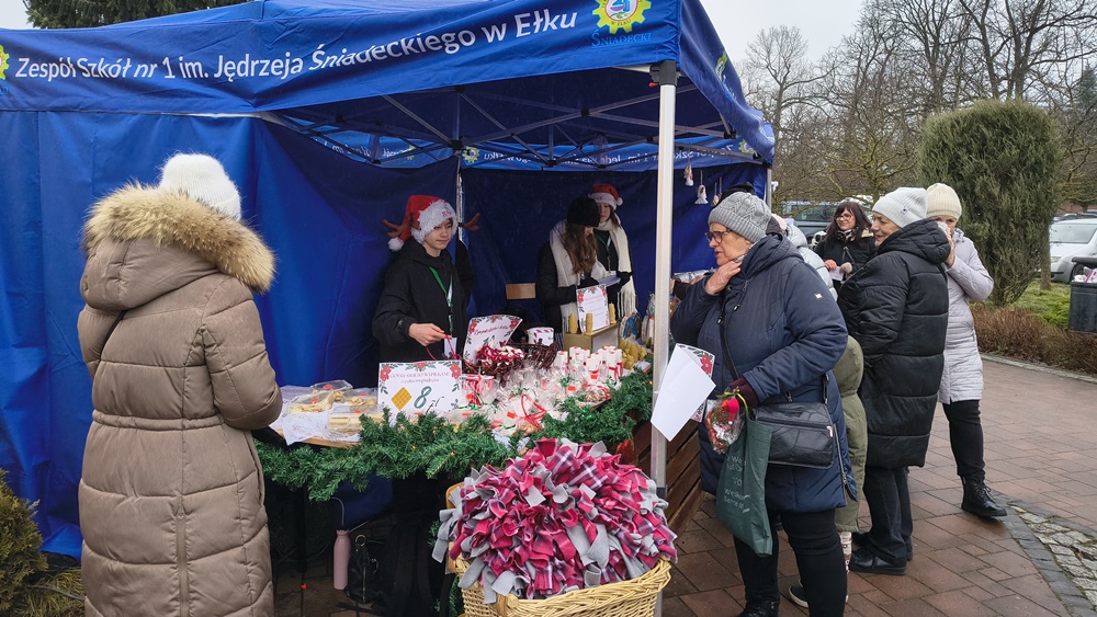 Święta tuż tuż. W Ełku trwa Jarmark Bożonarodzeniowy 19 Jarmark Bozonarodzeniowy Elk 2025 19