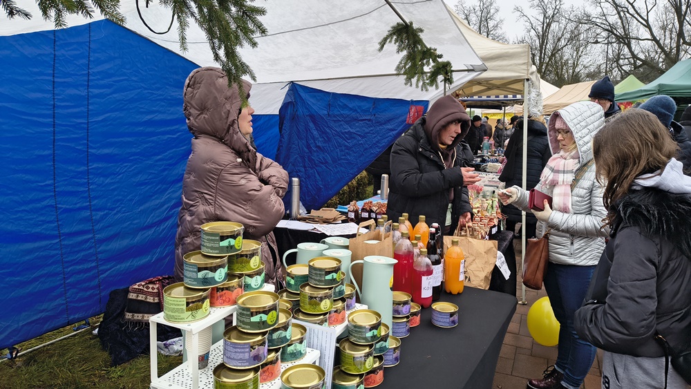Święta tuż tuż. W Ełku trwa Jarmark Bożonarodzeniowy 33 Jarmark Bozonarodzeniowy Elk 2025 34