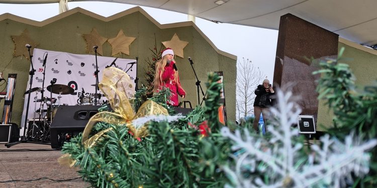 Święta tuż tuż. W Ełku trwa Jarmark Bożonarodzeniowy 1 Jarmark Bozonarodzeniowy Elk 2025 9