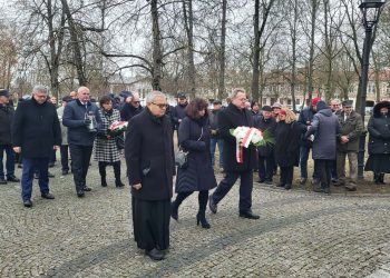 "Rocznica hańby domowej" 2 Messenger creation B00C4E04 24DE 4710 B090 E3D3759E0365