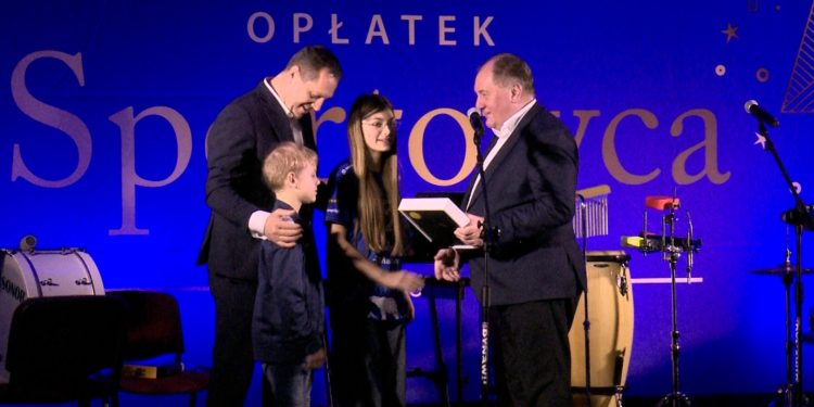 RPk48925 01.MP4.00 00 02 18.Still001