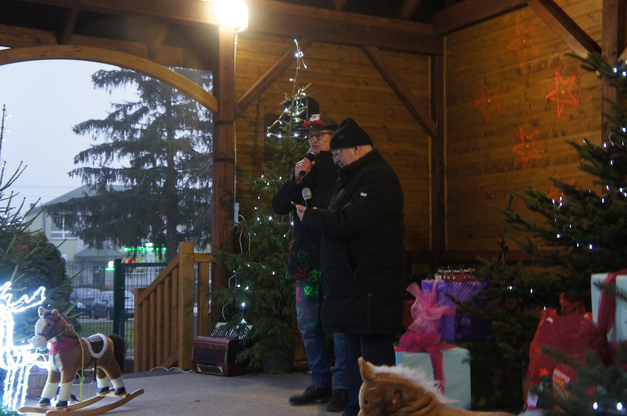 Rozświetlone Wiżajny 24 Swietlica Gminna w Wizajnach 024 1