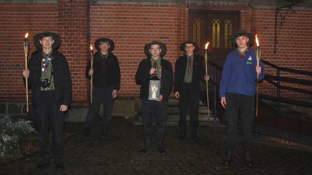 Światło z Groty Narodzenia Pańskiego dotarło do Ełku 8 a1 1