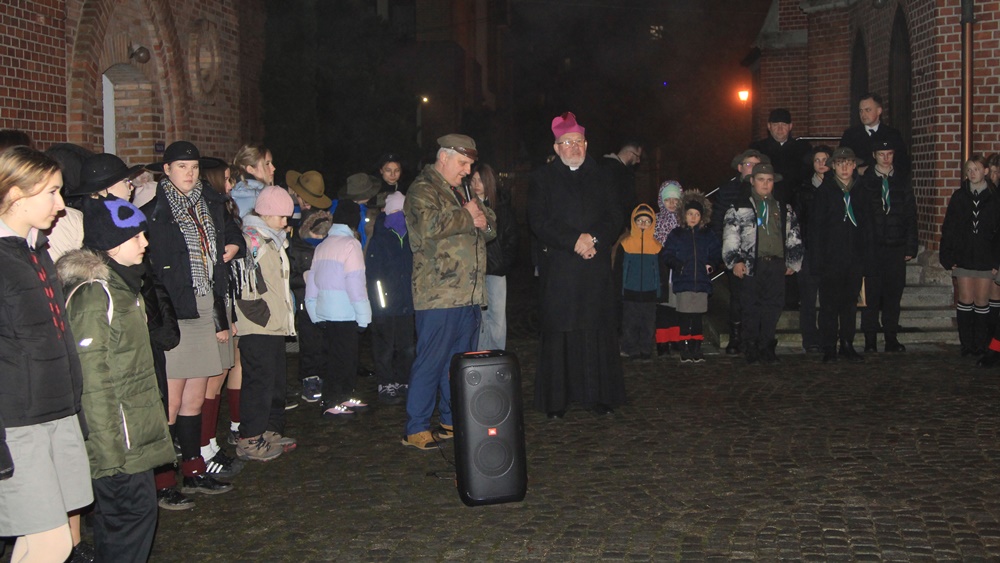 Światło z Groty Narodzenia Pańskiego dotarło do Ełku 7 a2 1