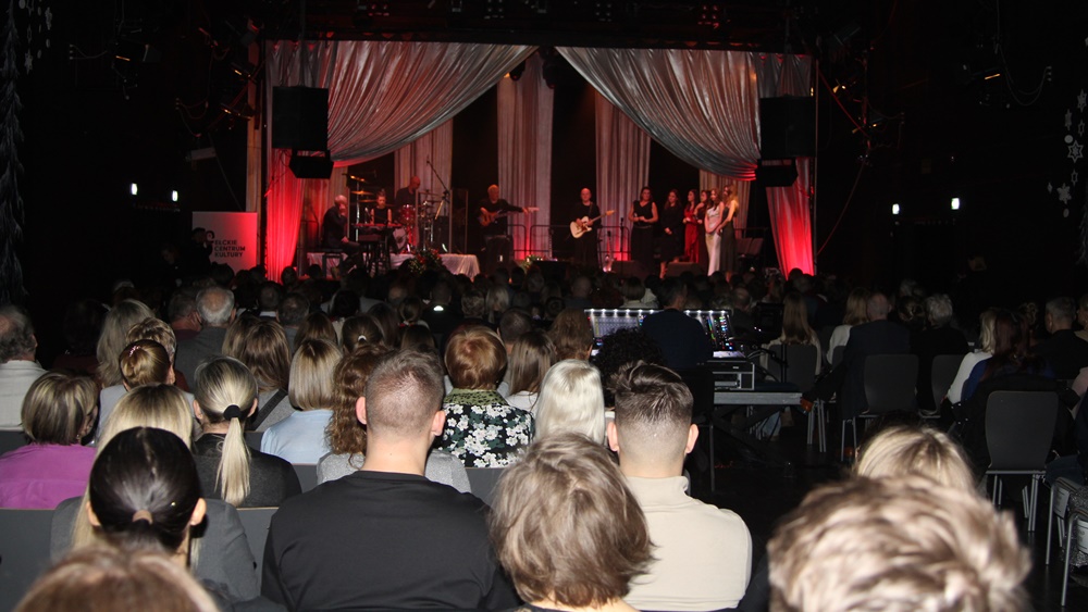 Pełna sala na premierze koncertu świątecznego 3 c2 1