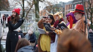 Choinka w parku już ozdobiona! 55 choinko005