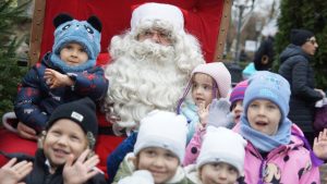 Choinka w parku już ozdobiona! 57 choinko007