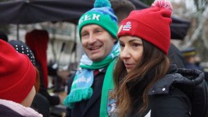 Choinka w parku już ozdobiona! 7 choinko013