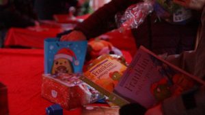 Choinka w parku już ozdobiona! 9 choinko015