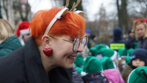 Choinka w parku już ozdobiona! 25 choinko031