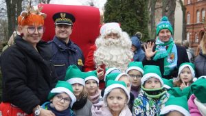 Choinka w parku już ozdobiona! 26 choinko032