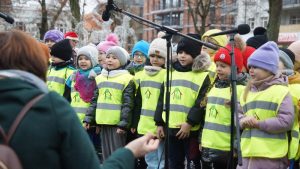 Choinka w parku już ozdobiona! 27 choinko033