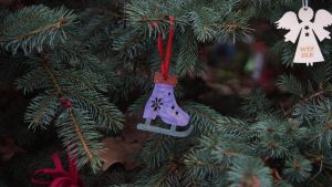 Choinka w parku już ozdobiona! 41 choinko047