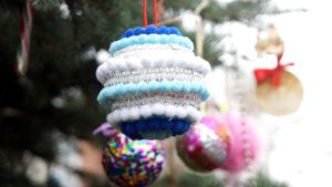 Choinka w parku już ozdobiona! 45 choinko051