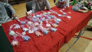 Szkolny jarmark w szczytnym celu 3 jarmarkszkolny 5