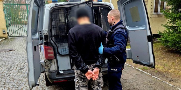 Już nie muszą się ukrywać, bo zatrzymali ich policjanci 1 ol na str