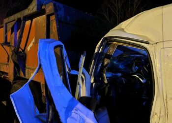 Policjanci wyjaśniają okoliczności groźnego wypadku 2 zdj. KPP w Piszu