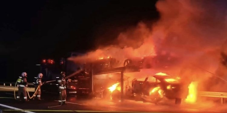 Akcja gaśnicza na trasie S61 1 zdj. OSP KSRG Nowa Wieś Ełcka