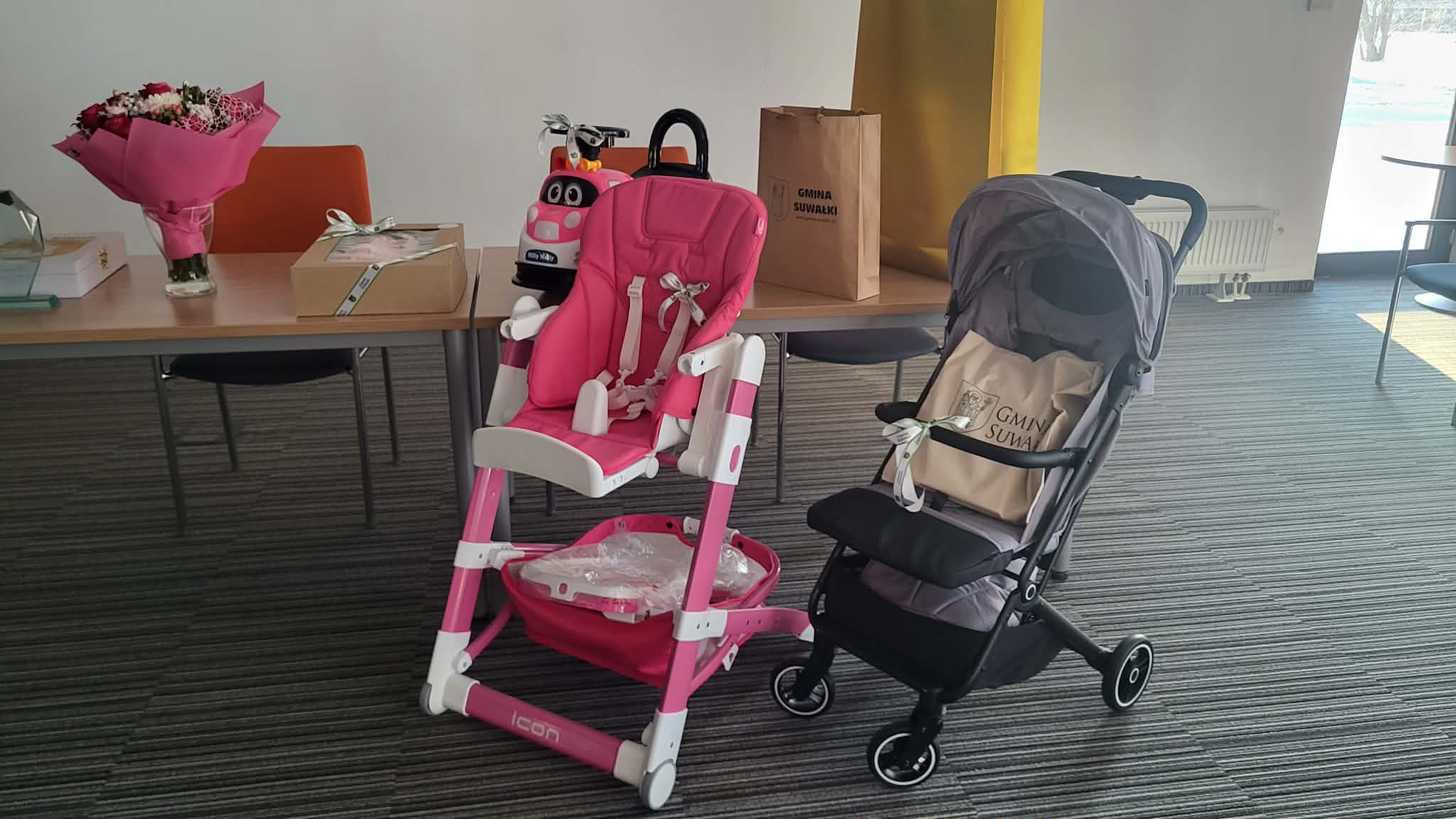 Pierwsze dziecko w gminie Suwałki otrzymało wyprawkę 14 01b637df 525c 4284 8df1 3c1b72e14ac1