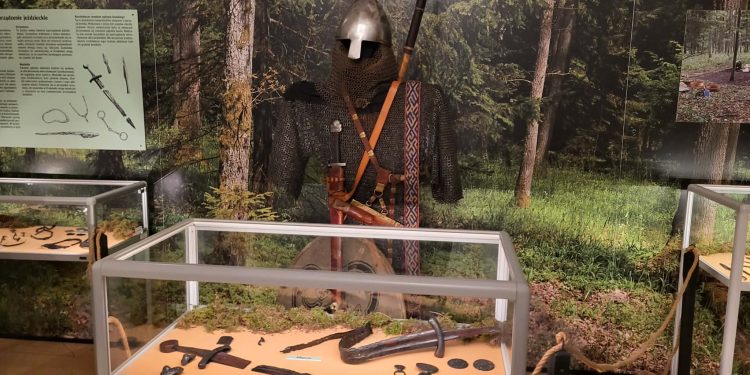 1bd374a4 887d 4187 8807 42a352496a48