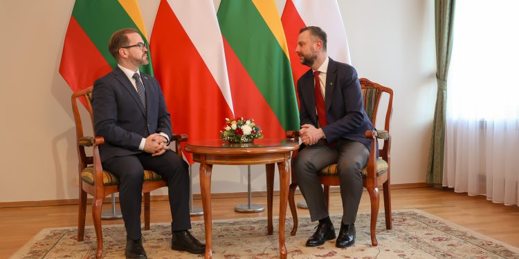 1ce417c0 6658 4f78 8006 8b0a1b0bd29c