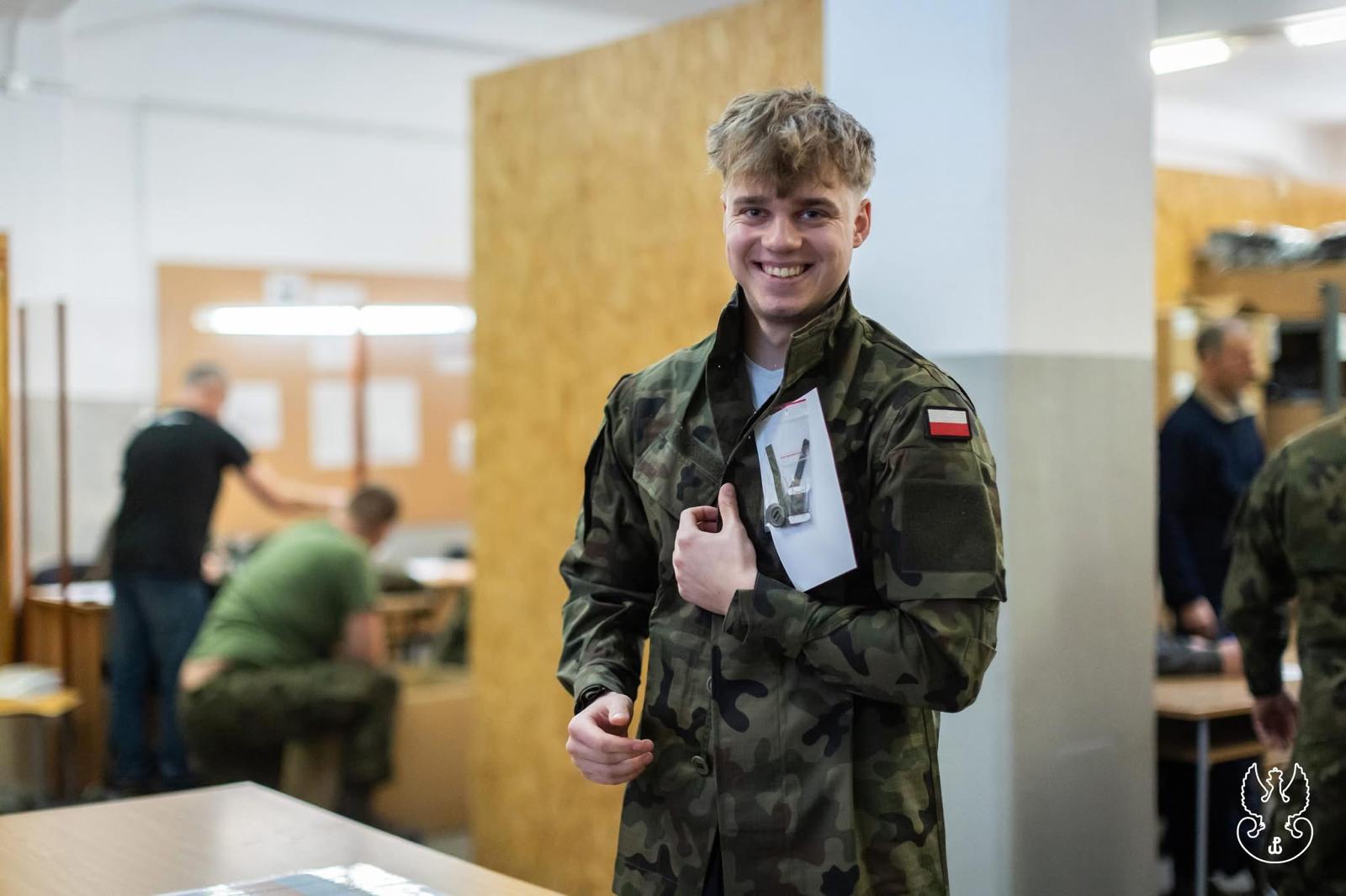 3e4e6c4f 4d80 4834 b516 0b237ed31be4