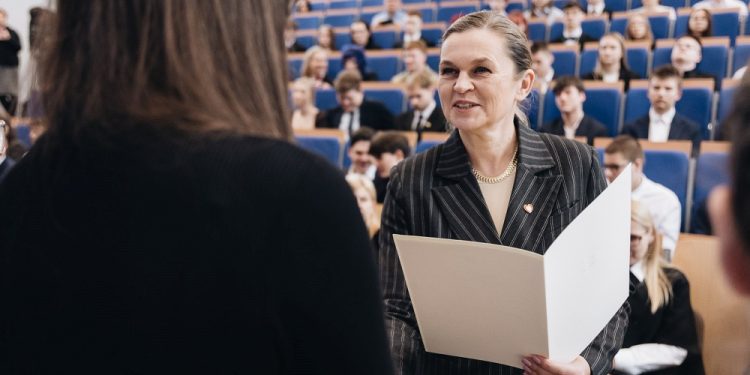 Najlepsi z najlepszych odebrali stypendia 1 UMWP