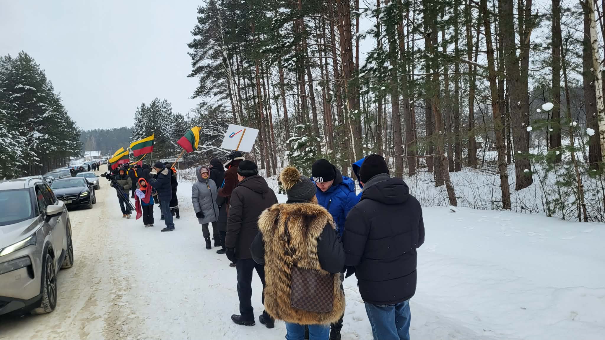 Polacy i Litwini protestowali w Kopciowie - nie chcą poligonu 8 Messenger creation 6218FF96 481C 4019 9982 2AA51DF1D9F9