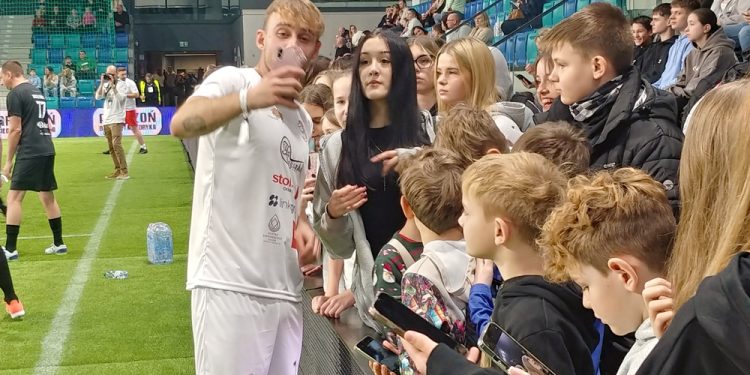 Zebrali ponad 250 tys. zł 1 XXIII Mikolajkowy Turniej Pilki Noznej im. Tomka Godlewskiego 8