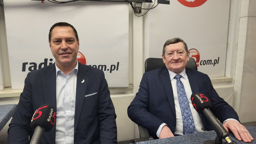 cce7ac3a 15b6 4e19 ac8b 4ce37df39180