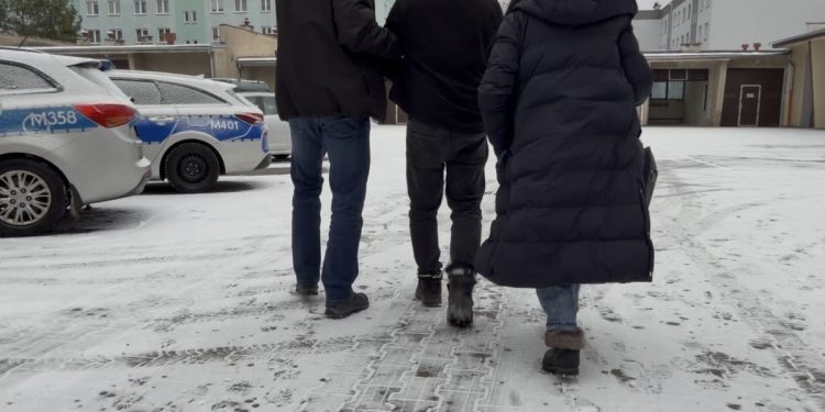 Ojciec próbował zabić 6-letnią córkę 1 Fot. KPP Augustów