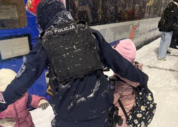 Awaria pociągu. Ewakuowano 180 pasażerów 5 Fot. KPP Giżycko