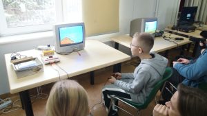 Pikselowe przygody w bibliotece 19 retrogranie 18