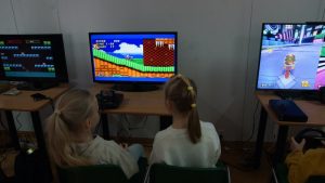 Pikselowe przygody w bibliotece 3 retrogranie 2