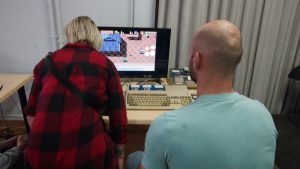 Pikselowe przygody w bibliotece 25 retrogranie 24