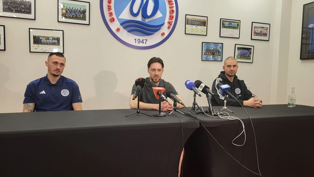 0bab4385 1bd0 49af 8c63 d704b06121e6