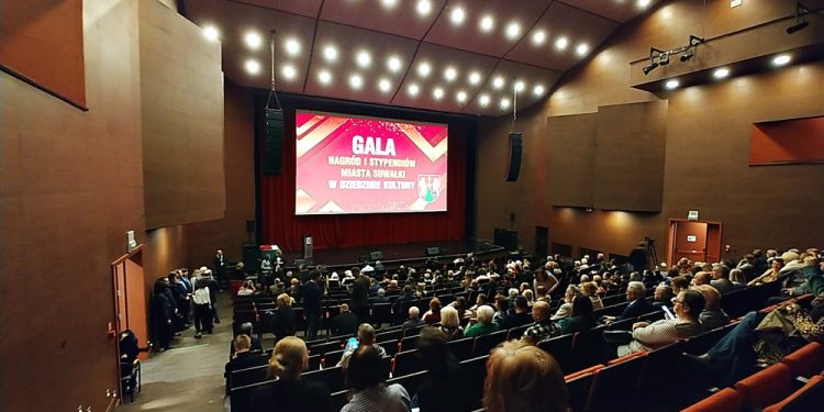 ,,Kulturalne" nagrody i stypendia wręczone 1 1 5