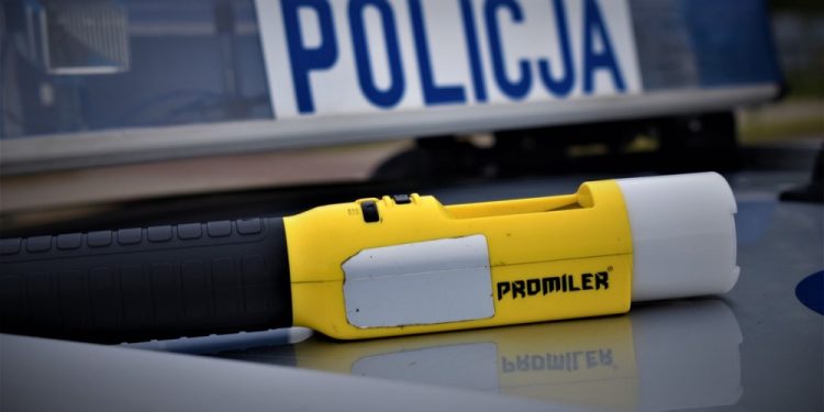 Wpadł w szał, bo kierowca nie chciał go podwieźć 1 KPP Augustów