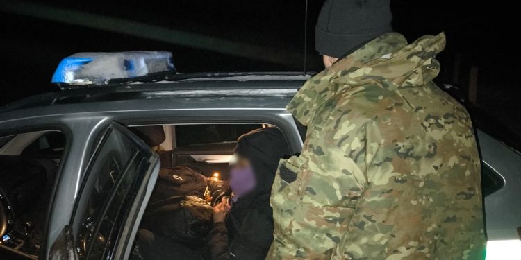 Migranci i kurier zatrzymani przy granicy z Litwą 1 źródło: POSG