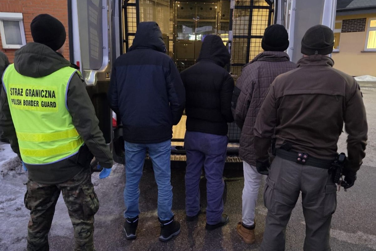 Kurier i migranci zatrzymani w Grajewie 2 15 340838