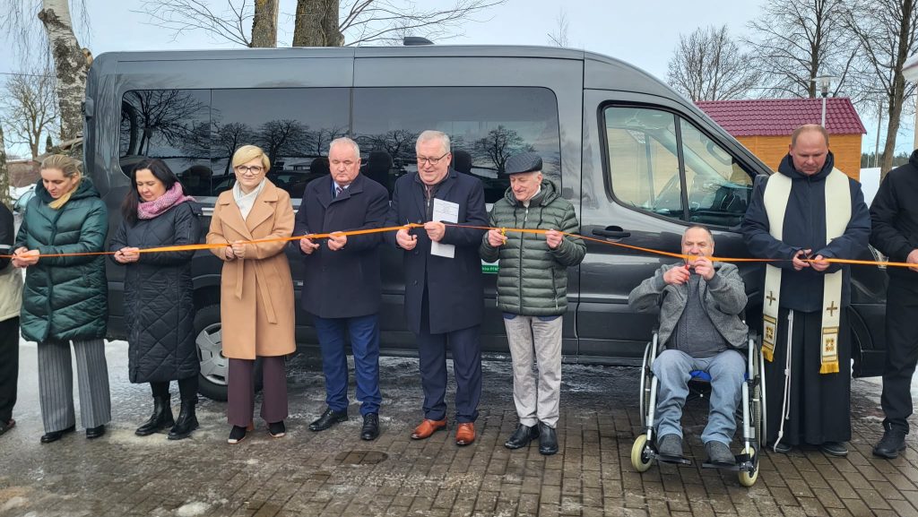 53229773 a51d 44f0 bf3e 8141ac55940d