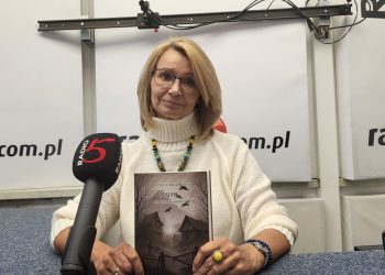 74729e81 2909 4d21 8e56 a5ea5fcc14e5