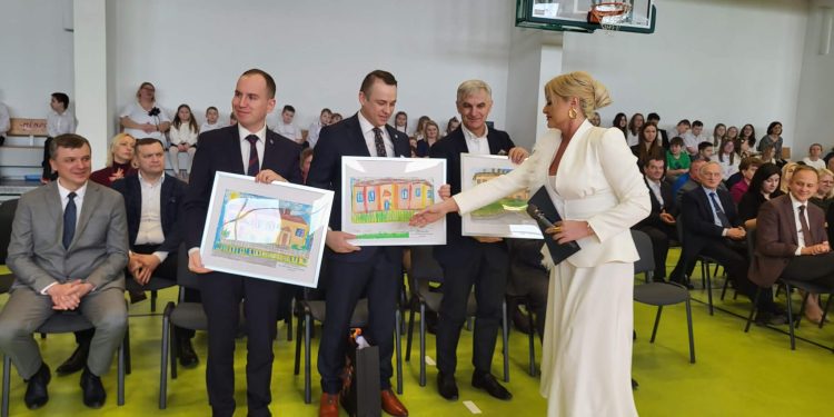 894d348f a0a9 45b2 a44c 9bd42f8a9b78