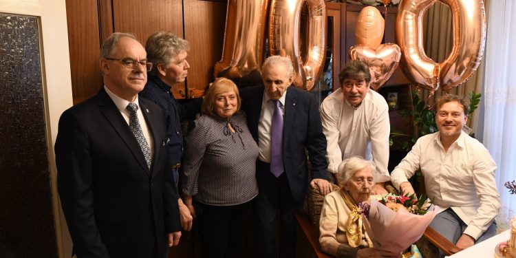 100. urodziny obchodzi dziś Halina Polakowska z Suwałk 1 DSC 3615