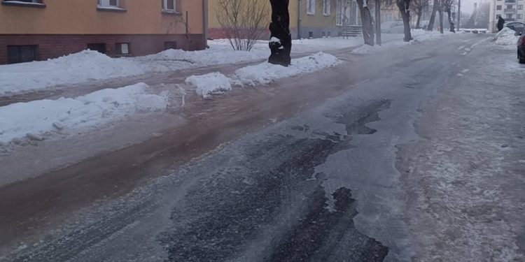 Awaria sieci wodociągowej w Węgorzewie 1 zdj. Urząd Gminy w Węgorzewie