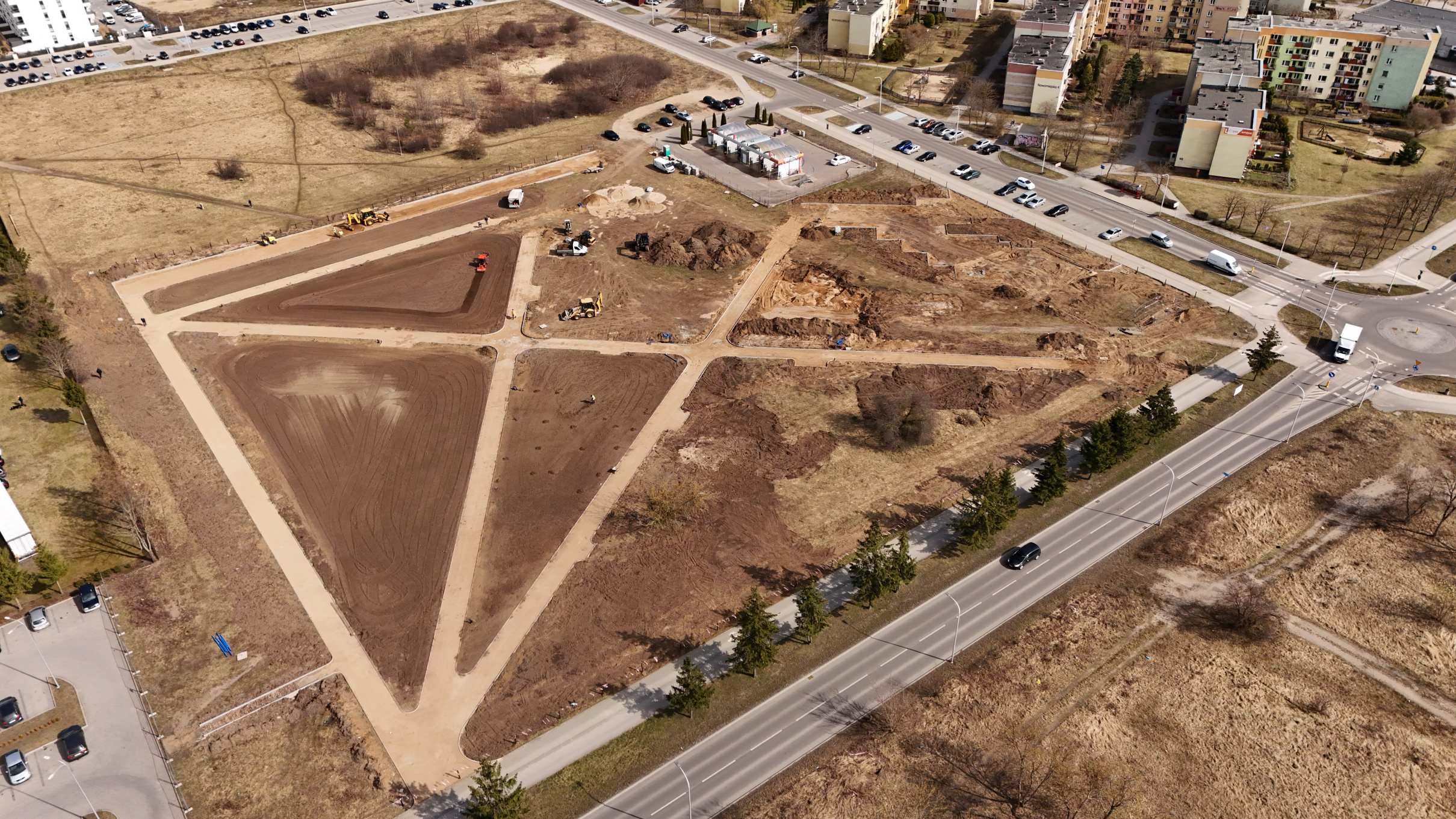 Budowa parku u zbiegu ulic Świerkowej i Nowomiejskiej nabiera tempa 8 003