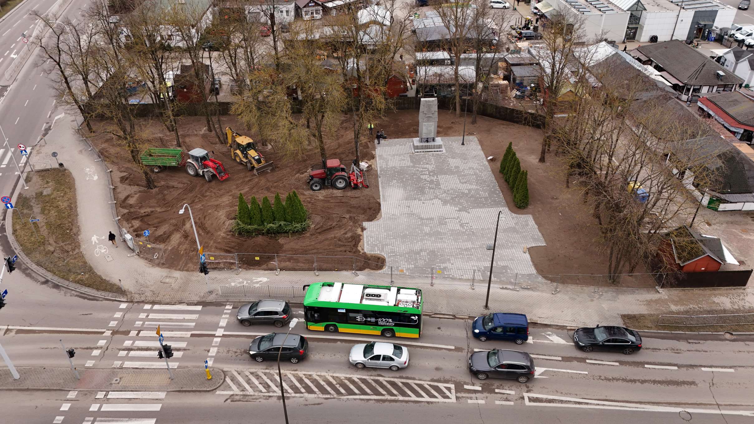 Budowa parku u zbiegu ulic Świerkowej i Nowomiejskiej nabiera tempa 5 008